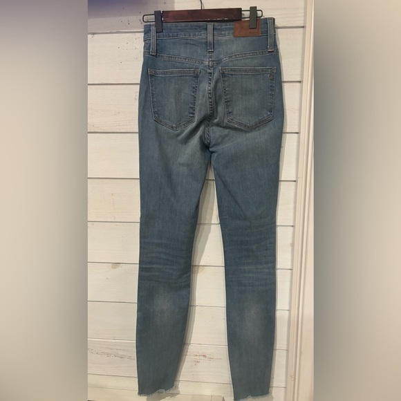 Madewell Curvy High-Rise Skinny Jeans in size 27T. Great condition! - Picture 4 of 10
